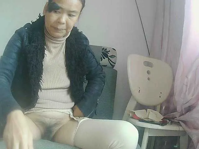 hujiajiajia1314 on BongaCams