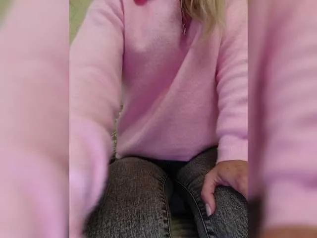 Iam4u1 — Beautiful hot sex, good music, kind men with money)