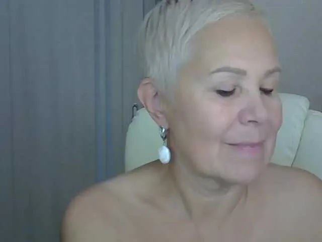 IFannyLove — Tenderness and caresses, soft male hands, hairy breasts