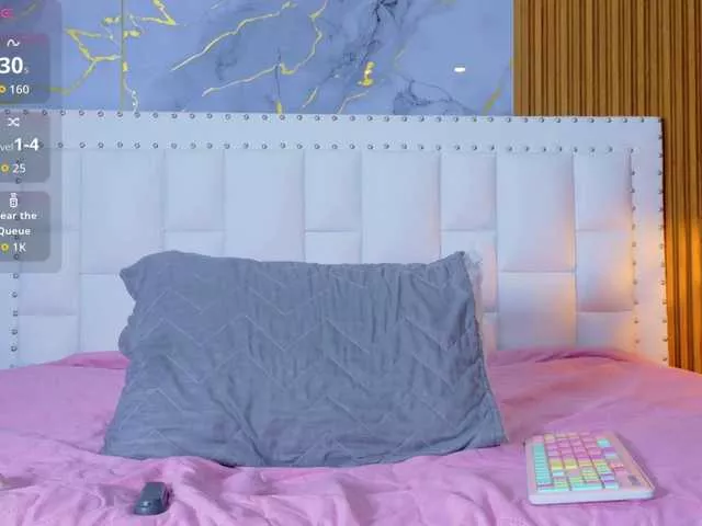 Offline Indiancutiie on BongaCams