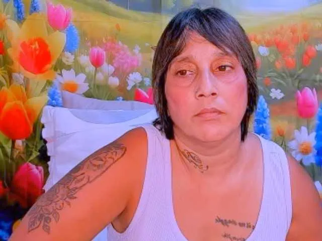 indianroxy on BongaCams