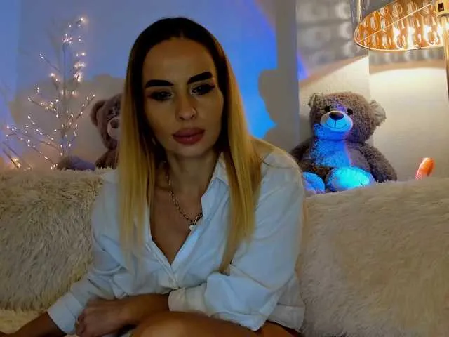 InfernaRose — I'm turned on by the unusual, the mysterious, and the unpredictable. Every moment is a chance to discover a hidden side of pleasure and passion.