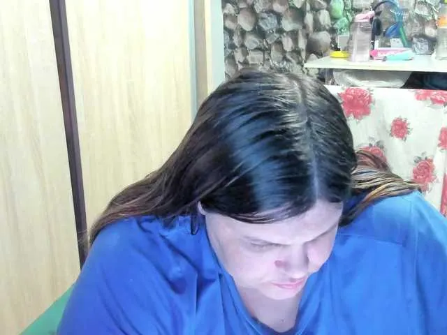 Freechat Ionysexylips69 on BongaCams