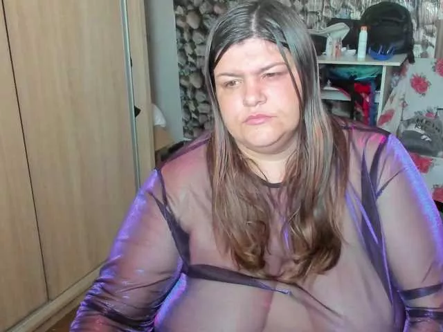 Freechat Ionysexylips69 on BongaCams