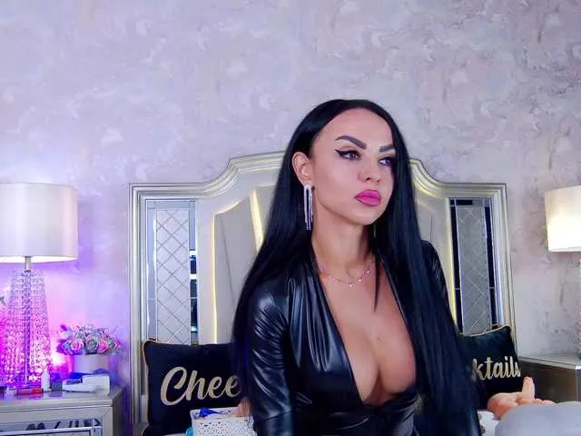 Freechat Issadorra on BongaCams