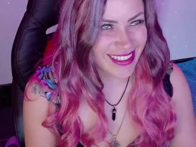 Offline Ivypoison10 on BongaCams