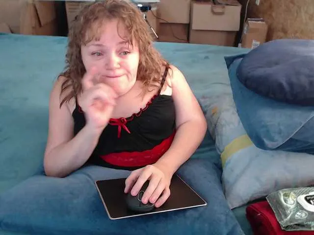 Offline Julia-79 on BongaCams