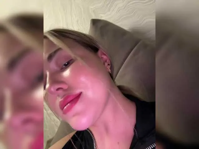 Freechat KateMid on BongaCams