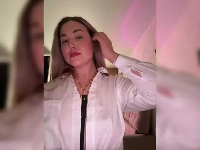 Freechat KateMid on BongaCams