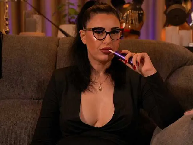 KellyKent on BongaCams 