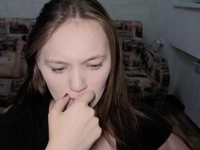 Offline Kisa75 on BongaCams