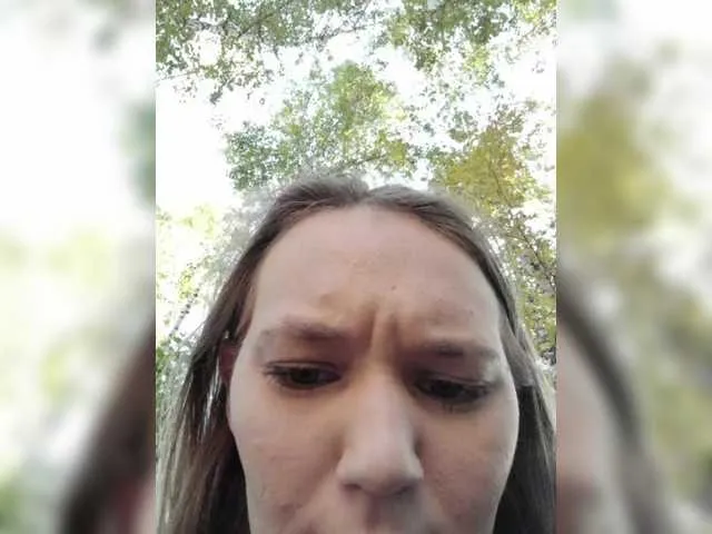 Offline Kisa75 on BongaCams