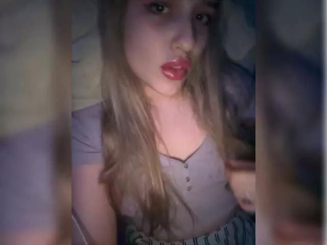 L0lly-D0lly from BongaCams