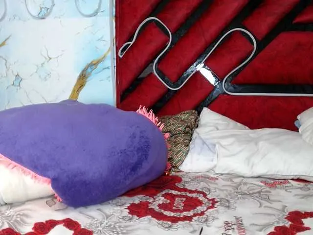 BongaCams Latin-caliente is Freechat Latin-caliente — que nos vean jugar el morbo de que nos vean corrernos a chorros