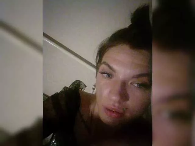 Freechat Laylay13 on BongaCams