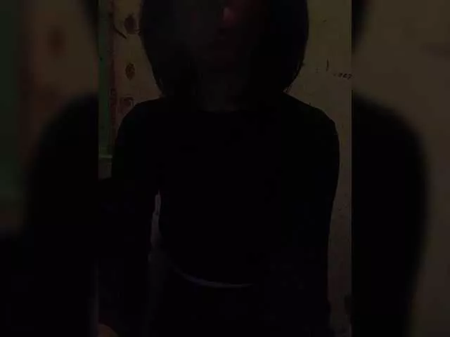 Offline Lena-33 on BongaCams