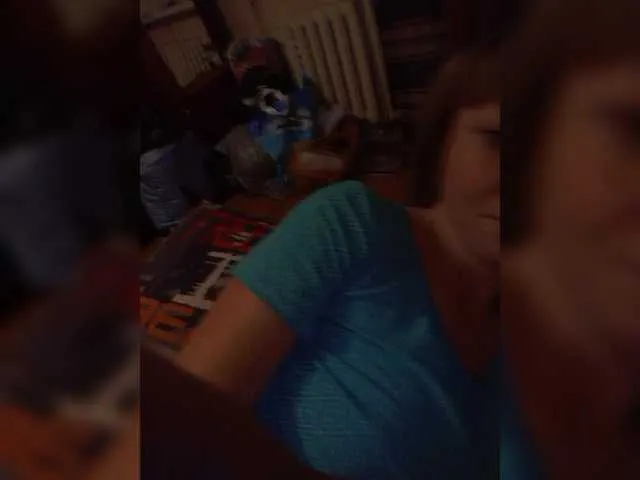 Offline Lena-33 on BongaCams