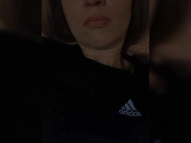 Offline Lena-33 on BongaCams