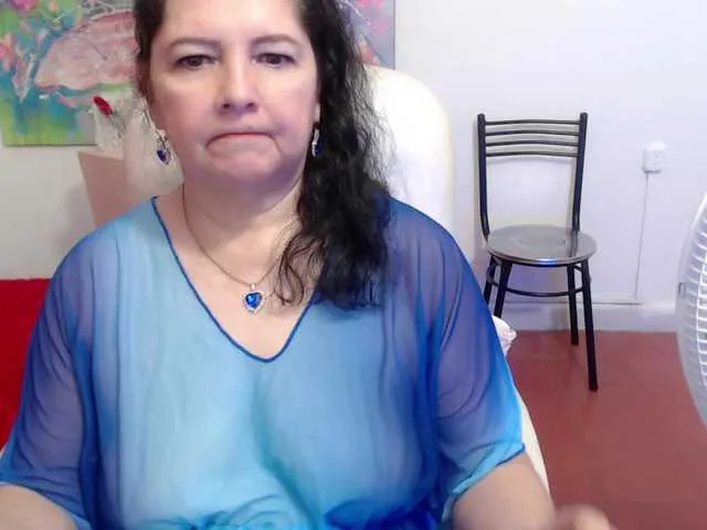 Offline leonela on BongaCams