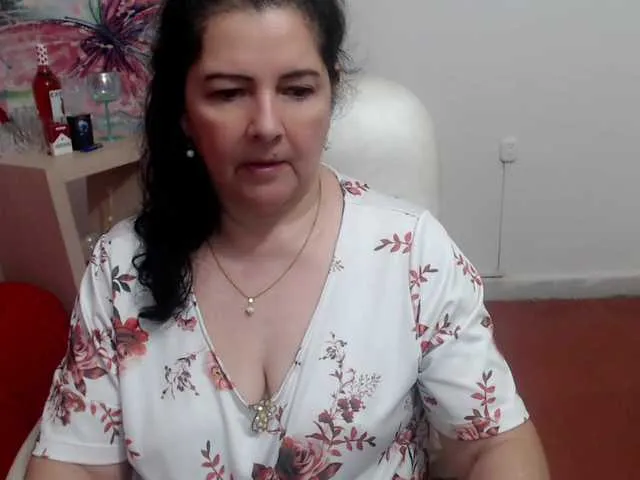 Offline leonela on BongaCams