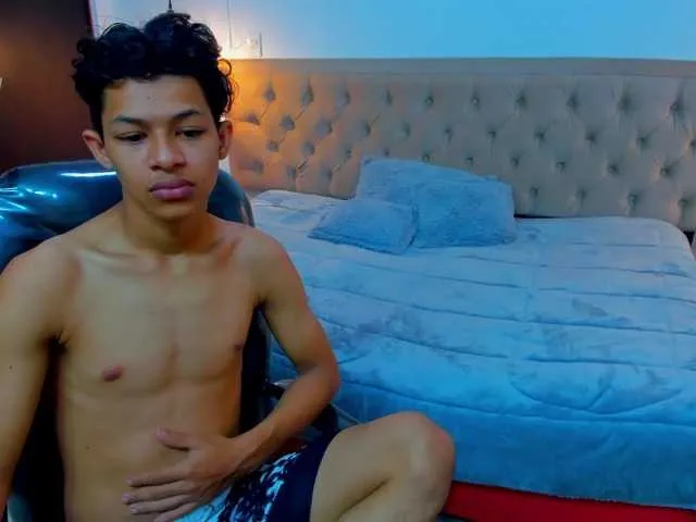 Offline leslieanddrako on BongaCams