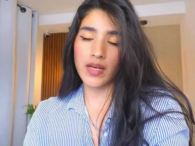 Offline Lia-Mar on BongaCams