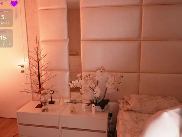 LilyColins on BongaCams