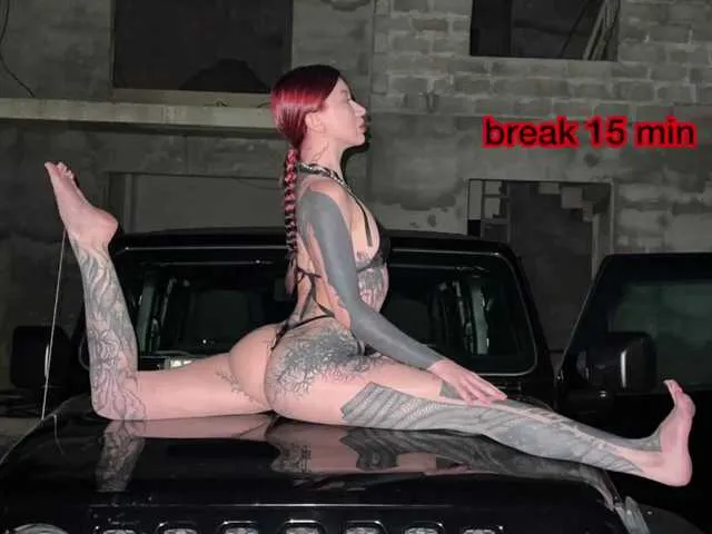 Offline Lina69Goddesssss on BongaCams