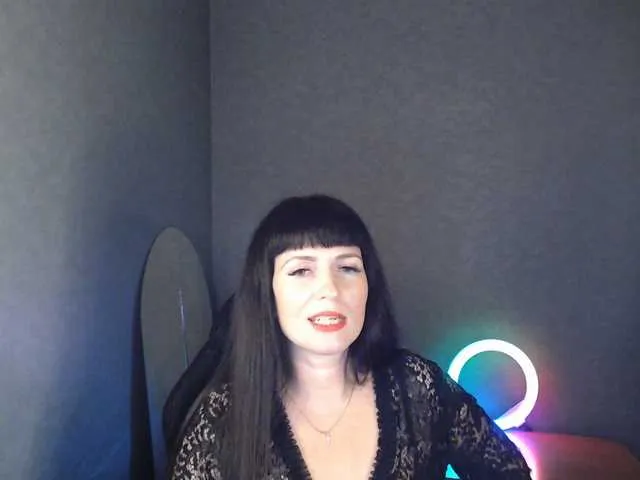 Offline LindaElosiMilf on BongaCams