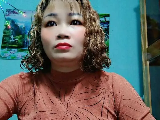 Linhanhsex2k on BongaCams