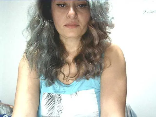 Offline lionessmom on BongaCams