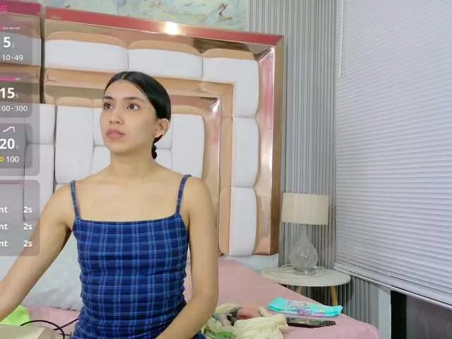 Offline littleeemiily on BongaCams