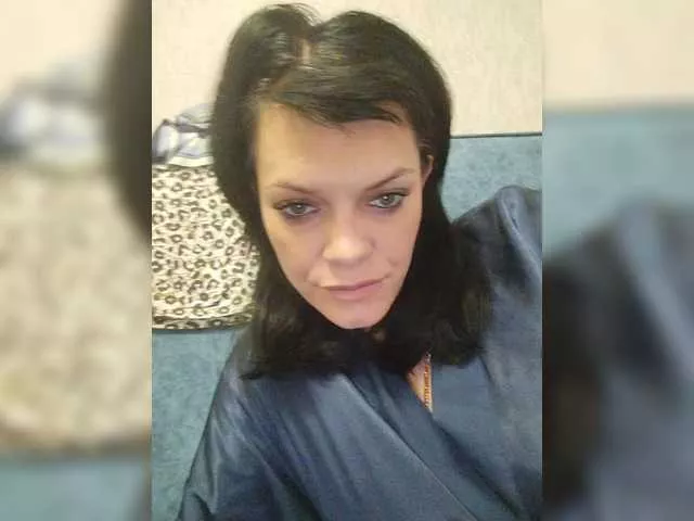 Offline Lois-Lorrie on BongaCams