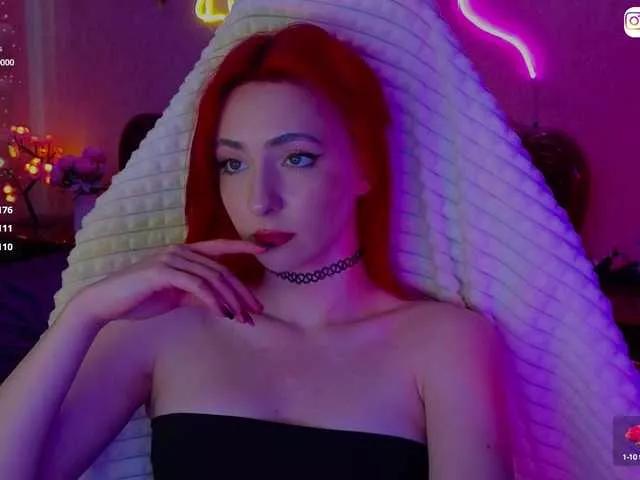 LollyGirlMoon from BongaCams