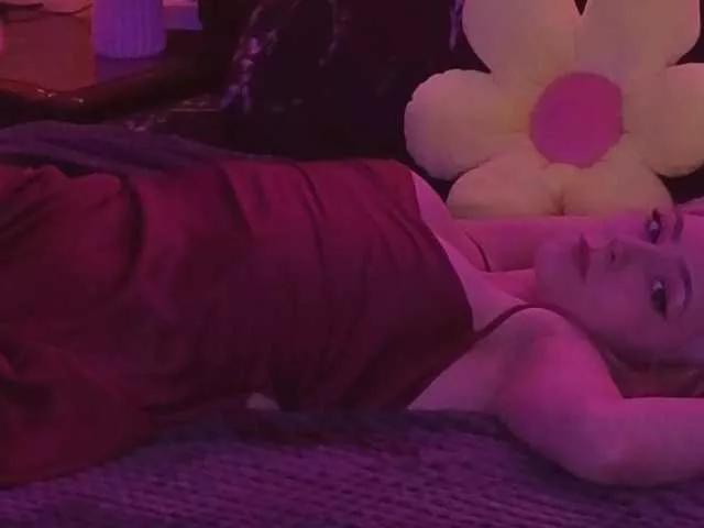 LollyGirlMoon from BongaCams