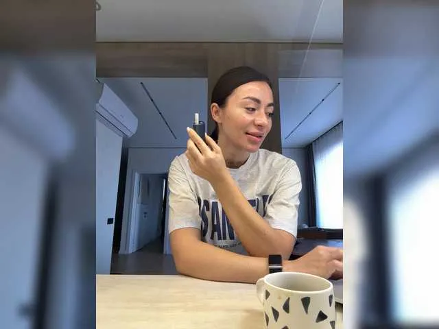 Lunadesire on BongaCams