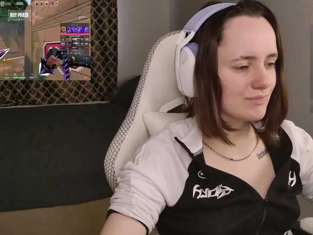 Offline LunaL0ve on BongaCams