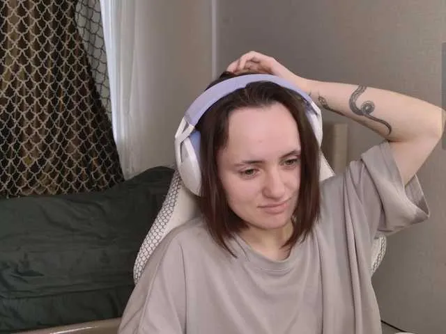 Offline LunaL0ve on BongaCams