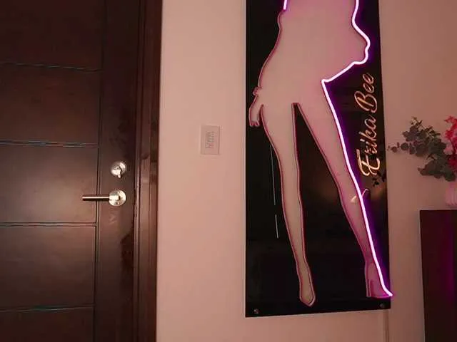 Offline LunaMystyque on BongaCams