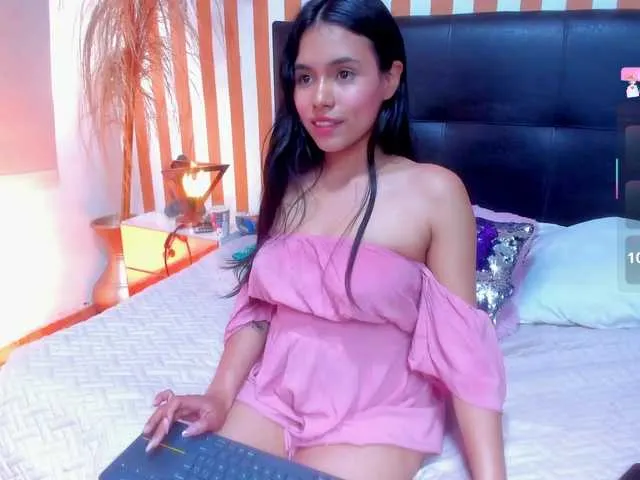 Offline LunaToledo on BongaCams