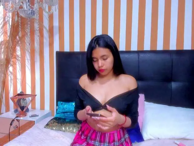 Offline LunaToledo on BongaCams