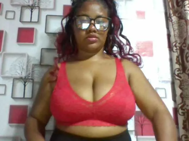 Freechat LyahGold on BongaCams