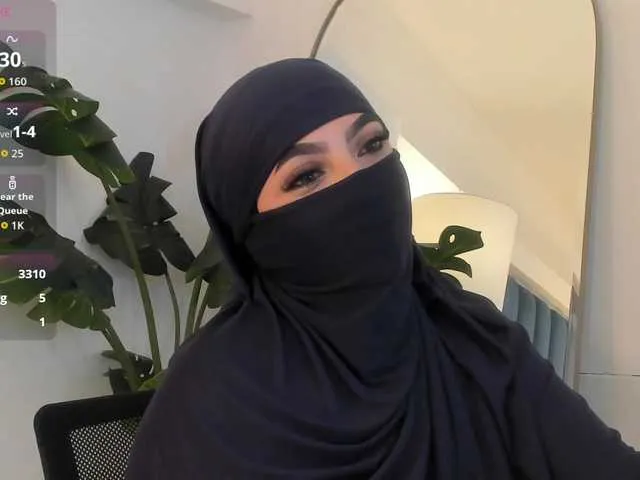 Offline malih- on BongaCams