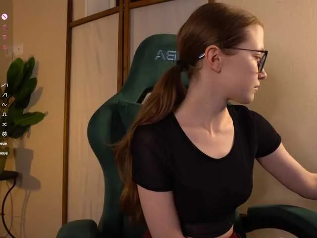 Freechat mariaro on BongaCams