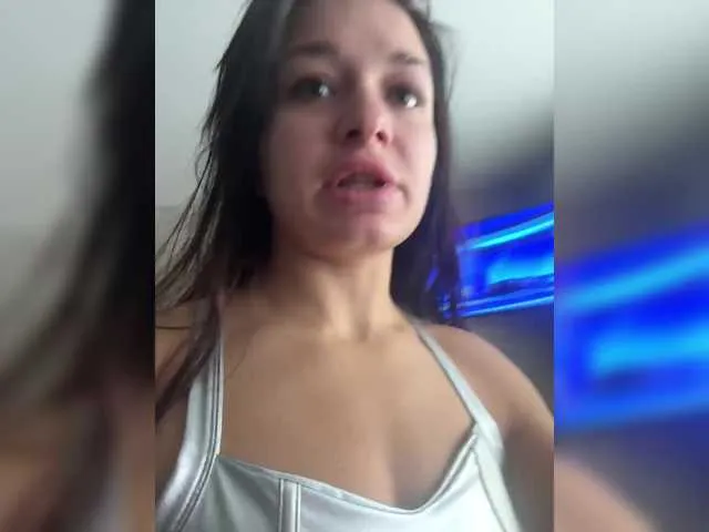 BongaCams Maryllove is Freechat Maryllove — I am turned on by men who are confident, smart and attentive. I love the game of being tender and passionate, bold and submissive. Passion, novelty, attention to detail and real chemistry are what turns me on. Reciprocity and sincerity are important.