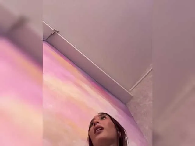 Megan-Holly on BongaCams