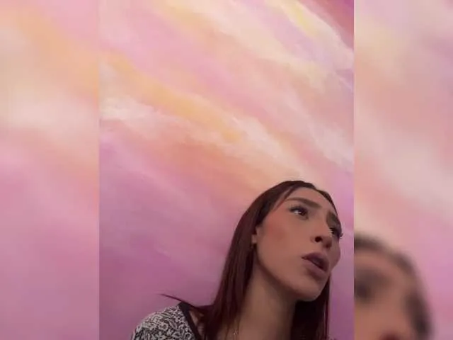 Megan-Holly on BongaCams