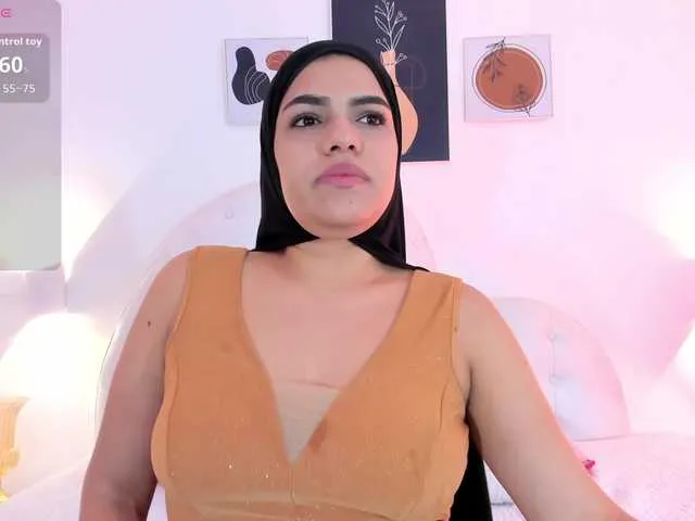 Offline mhia-paris on BongaCams