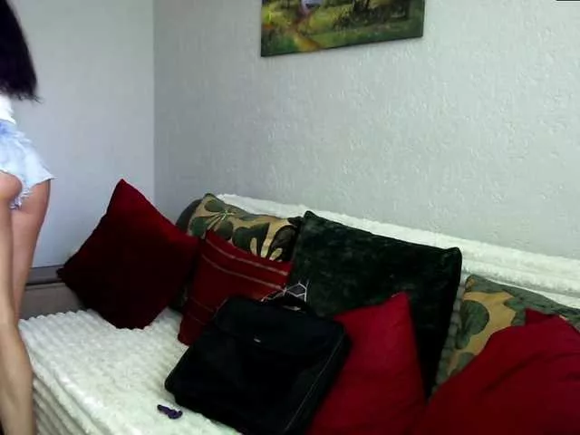 Offline MilfLunna on BongaCams