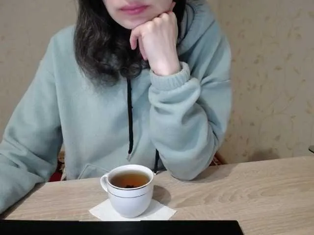 Offline Mint-Lime on BongaCams